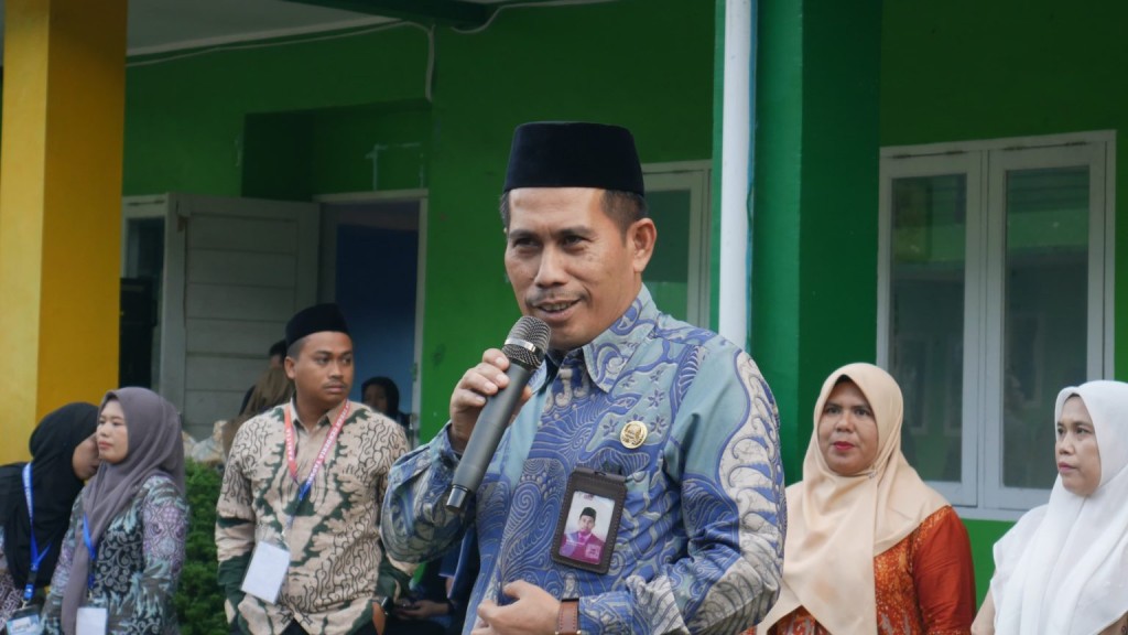 Kakan Kemenag Motivasi Peserta CBT SNPBD MAN IC Tapsel