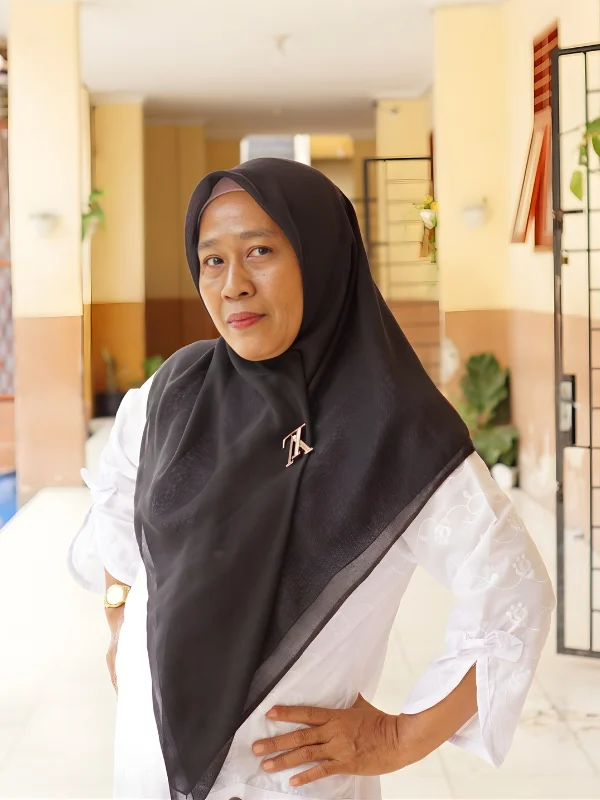 Neng Naniarti